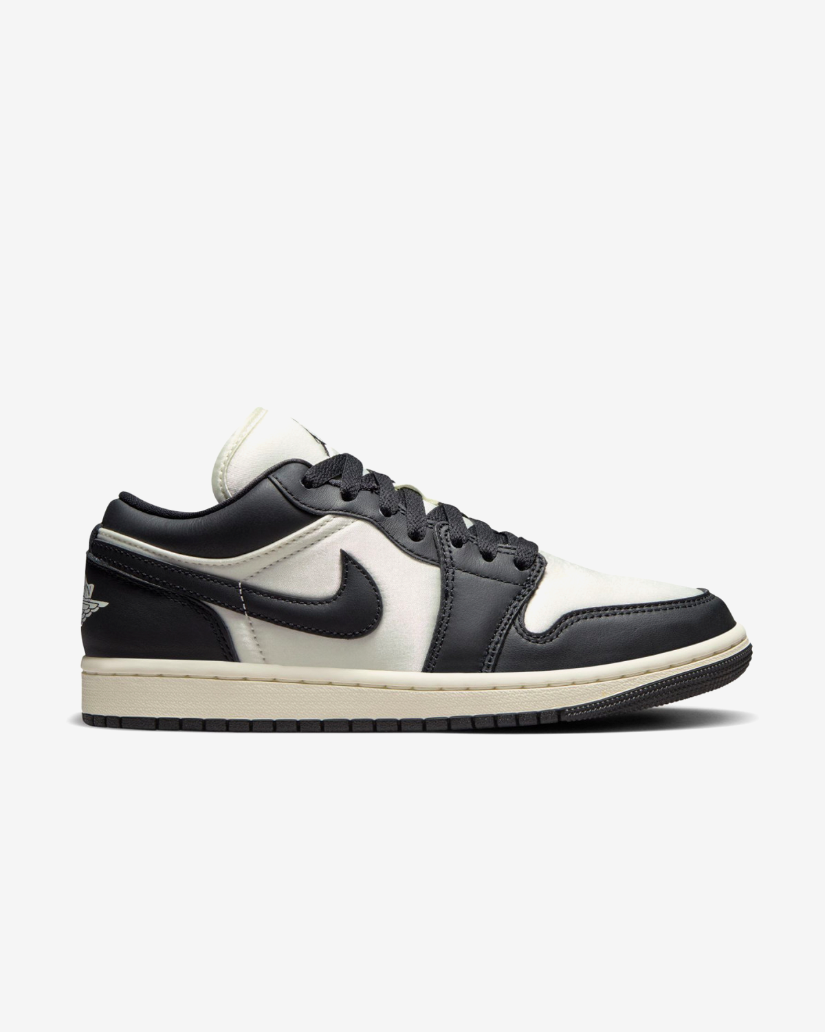 Air Jordan 1 Low SE "Vintage Panda"