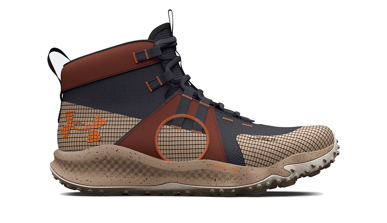 Under Armour Charged Maven Trek