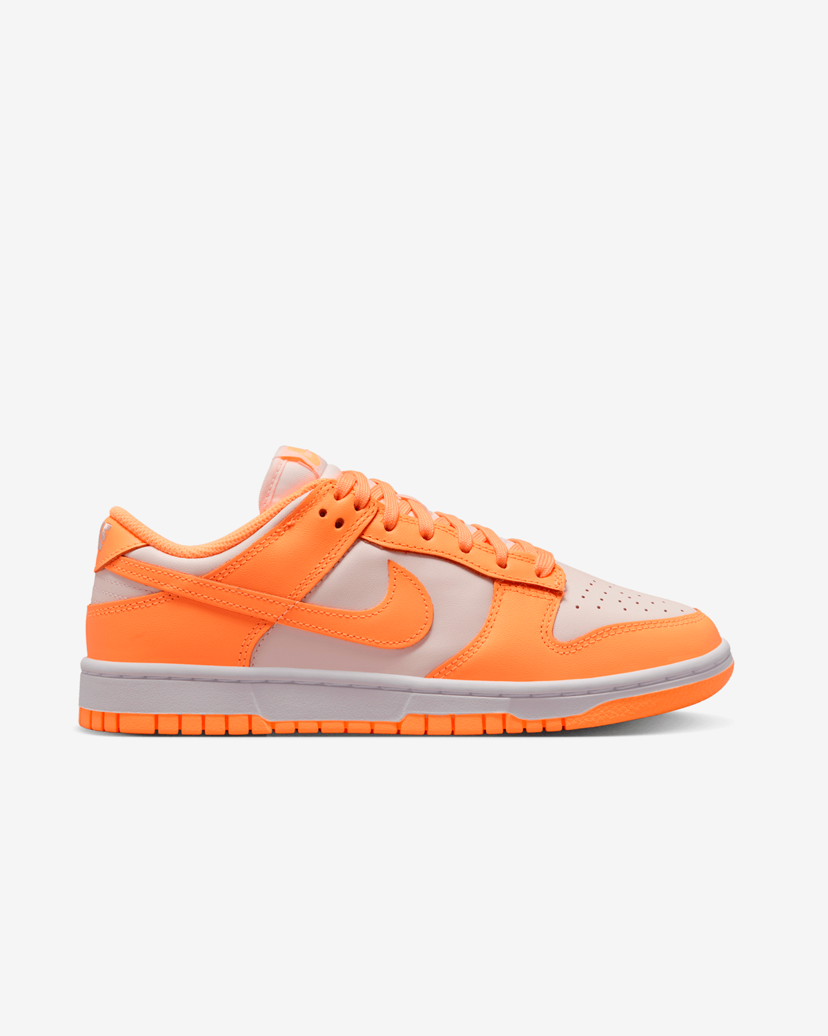 Nike Dunk Low "Peach Cream"