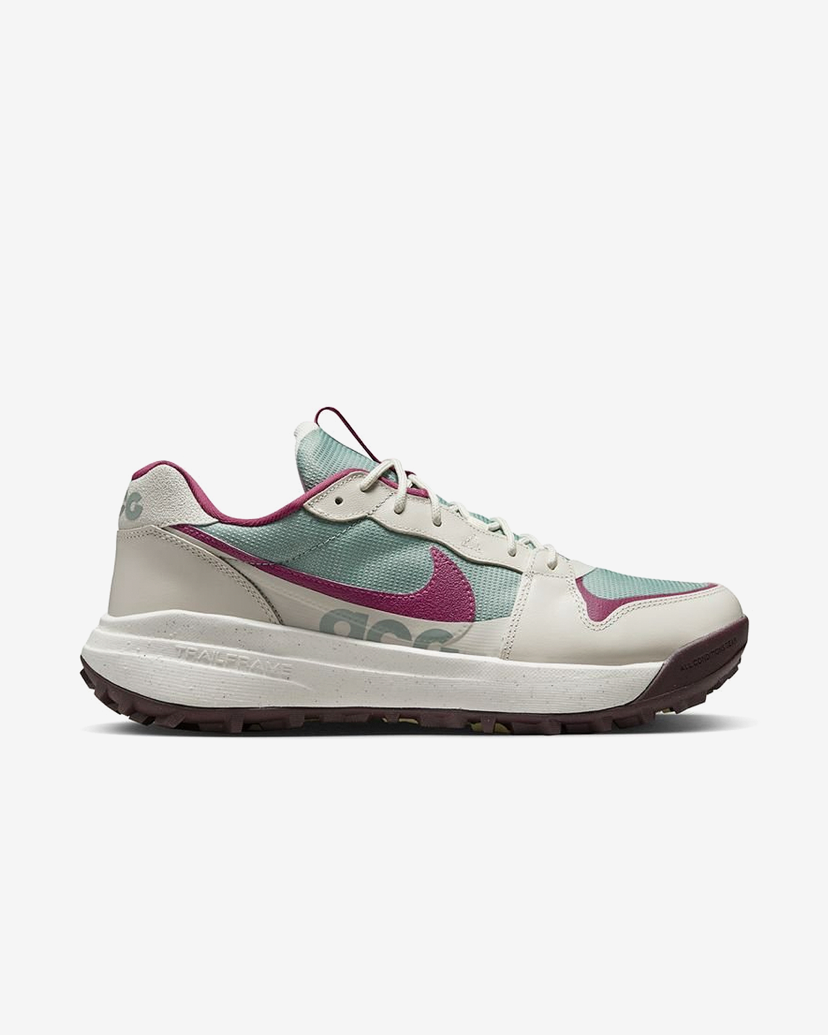 Nike ACG Lowcate